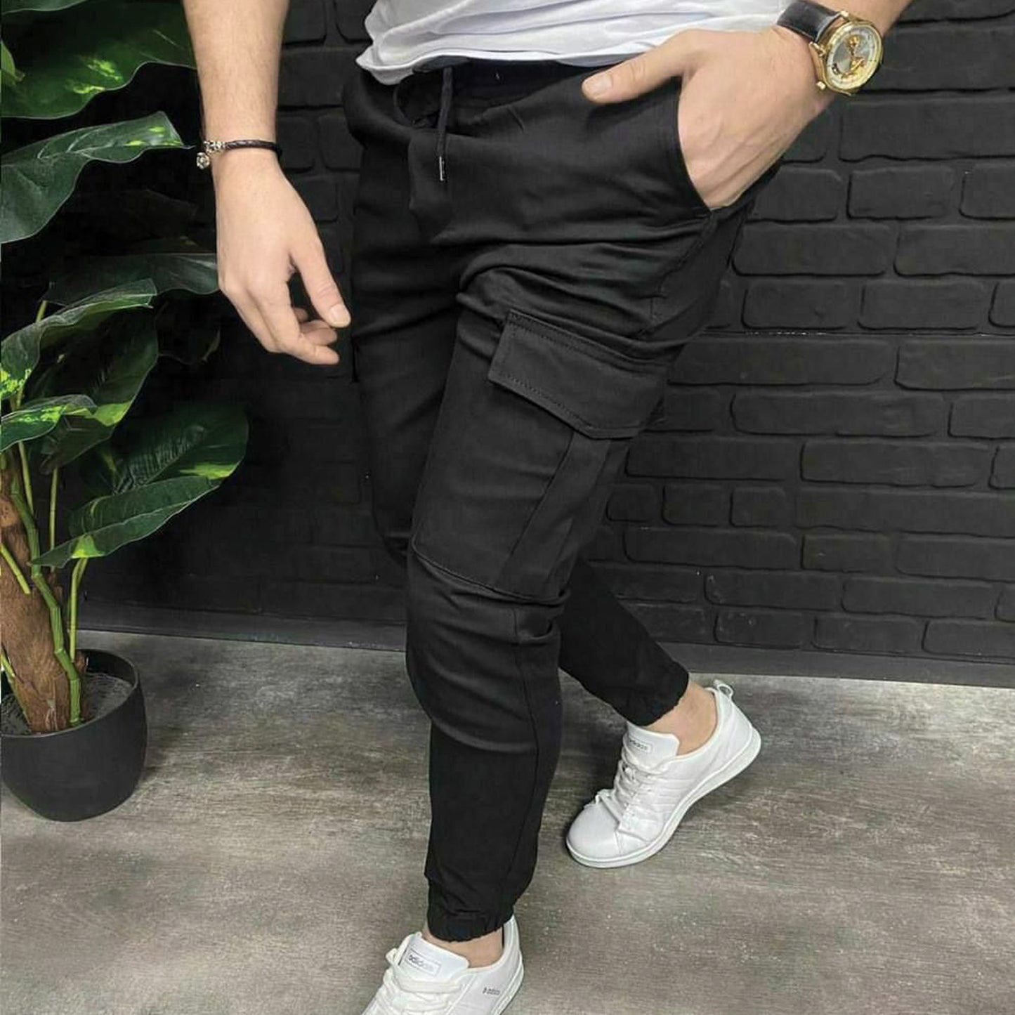 Men's Cargo Joggers - With 6 Pockets - Black